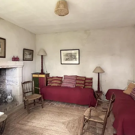 Petite Maison De Pays A La Campagne *